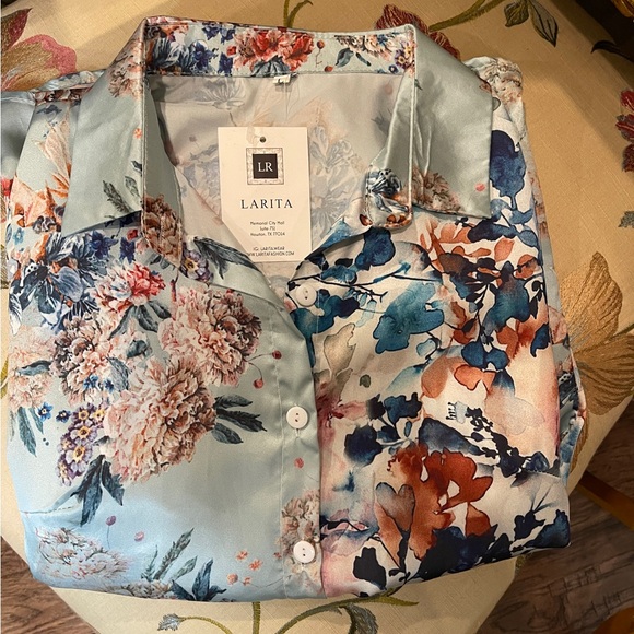 Floral Print Long Sleeve Button up Women's Casual Blouse Top Large NWT - Picture 6 of 12